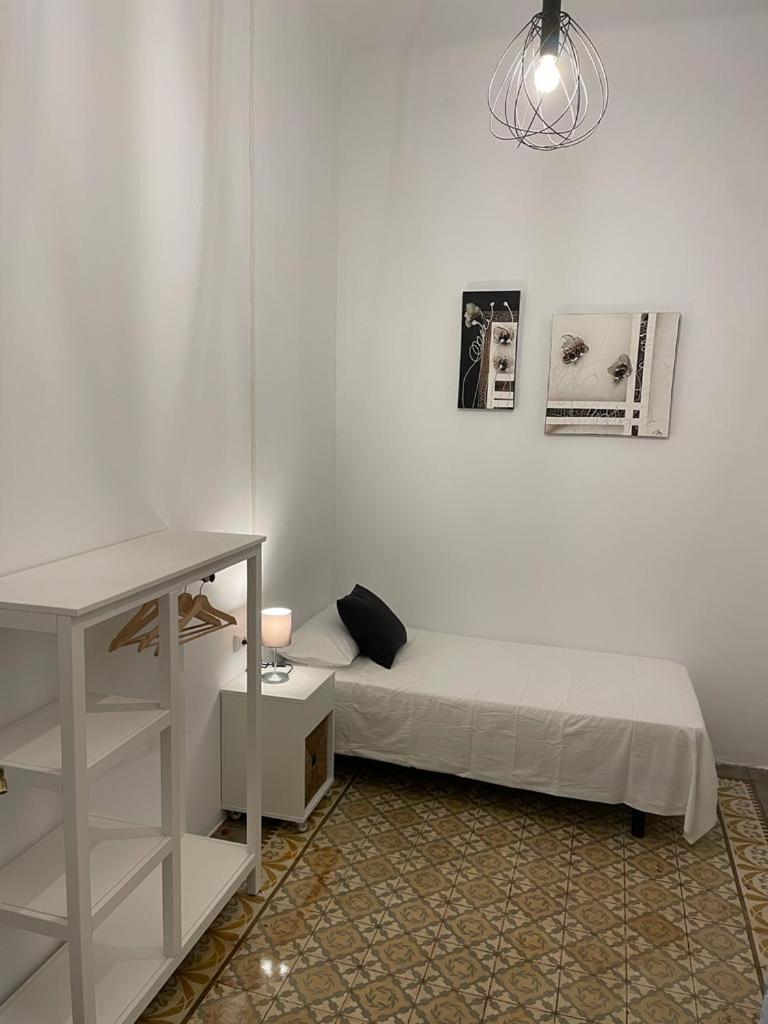 Des Artistes Hostel