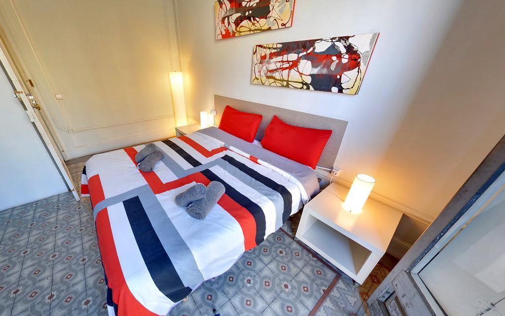 Des Artistes Hostel *